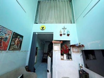 Lạc Long Quân. Tân Bình (1pn, 1wc). Dtsd 72m2