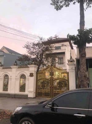 Biệt Thự Thành Phố Mới , gần eaon. 320m2 1 trệt 1 Lầu full nội thất