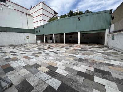 cho thuê nhà MT chiến lược 10x20 thông suốt vị trí nhà gần chợ