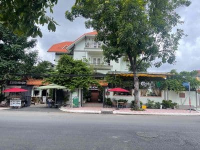 Cho thuê biệt thự góc nguyễn văn hưởng thảo điền dtsd 800m2