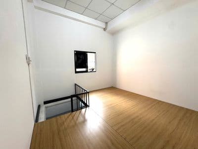 Gác cao 3m rộng như nhà nguyên căn - ở nhóm bạn quá thoải mái