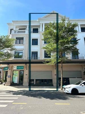 Cần bán căn Shophouse mặt tiền đường lớn Vincom Quảng Trị