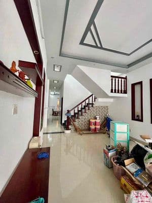 Nhà trệt lầu 4,5x16m 03phòng sẵn ít nội thất hẻm ô tô Trần Quang Diệu