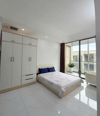 1 Phòng Ngủ Ban Công TáchBếp Full Nội Thất Cho Thuê. Ngay Global City