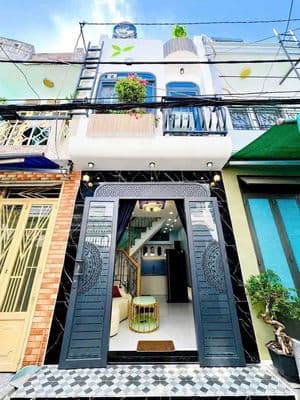 Nhà bán gấp kế bên trường học thống nhất hẻm xe hoi