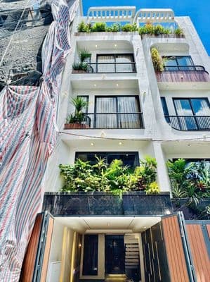 Siêu phẩm thang máy full nội thất phạm văn chiêu