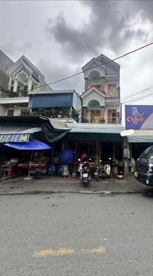 nhà 2 tầng mặt tiền buôn bán gần ngã ba ông xã