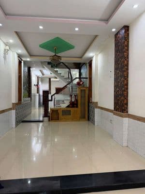 Cho thuê nhà đẹp giá rẻ fun nôi thất 4pn giá 12tr