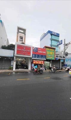 Cho Thuê Nhà NC Mặt Tiền số 1063 CMT8, 3 tầng. Giá 20.500triệu