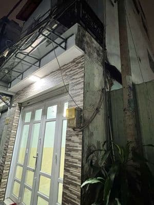 Nhà cho thuê Lạc Long Quân, TB (2PN 2WC) hẻm ba gác, nhà trống ở ngay