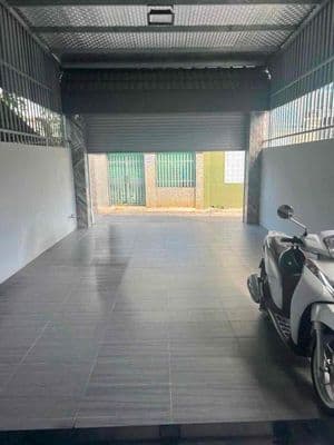 nhà Phú Lợi , hẽm Lê Hồng Phong , 1 trệt 1 Lửng 2pn. sẵn nội thất
