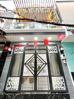 nhà sổ hồng 1 lầu gần cầu Phú Xuân Giá 2 Tỷ 650 TL
