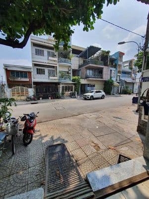 Mặt tiền kinh doanh cho thuê, sát bên 2 trường học
