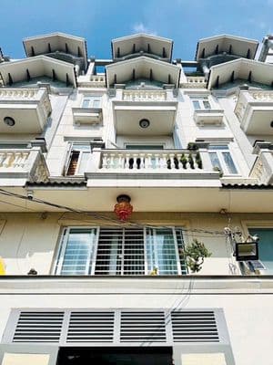 Nhà trục 7m Nguyễn Văn Dung ngay bờ sông P6, DT 4x17m, 3 lầu, 9.4 tỷTL