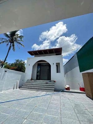 nhà villa hồ bơi, hẻm xe hơi, sổ riêng