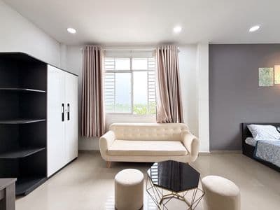 Căn Hộ Dịch Vụ Sân Vườn 1000m2