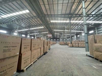 Cần Cho Thuê Nhà Xưởng Gần Chợ Đầu Mới Thủ Đức. Dt:2600m Xe container