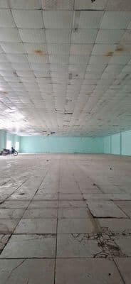Xưởng 650m2 cao ráo có laphong đuoefng 10t giá tốt
