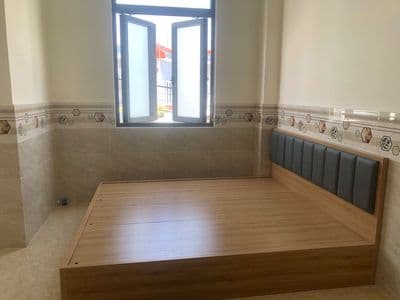 Cho thuê căn hộ 40m2, tầng trệt phòng mới đẹp, có sân sau, có nội thất