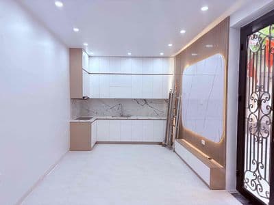 Nhà lô góc mặt ngõ 343 Đội Cấn, oto đến nhà. DT 27,3m-Full Nội thất