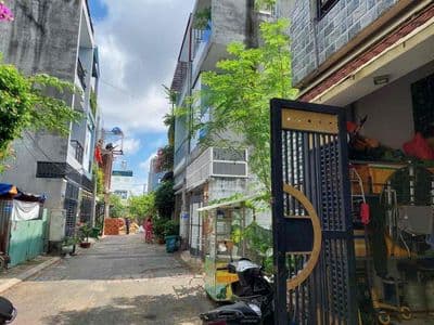 Nhà 2 Tầng 2Pn 2wc Sử Dụng 100m2 SHR Hoàn Công Chuẩn Giá Tốt hơn 4 tỷ