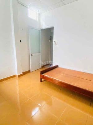 Cho thuê nhà 3 lầu gồm 3pn và 3 tollet. P.6, Q. Tân Bình khu Bắc Hải