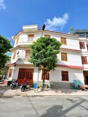Hạ 500tr. Bán nhanh nha gần Go dĩ an. DTSD 270m. Mặt tiền.