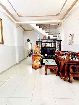 Hẻm xe hơi- nhỉnh 6 tỷ- 60m2 (ngang 4m x 15m)- nhà ở ngay- 4 phòng ngủ