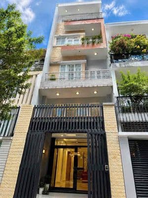 Nhà nguyên căn. Hình thật 100%. 4PN.5WC. nội thất cơ bản