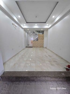 Nhà 4x16m gần cv gia phú – 1 trệt 2 lầu 4 pn 4 wc – đường 8m – 11tr