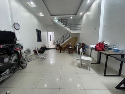 Bán gấp nhà 2 tầng, 100m2– gần công viên phần mềm quang trung