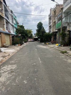 Giá đầu tư ! nhà cấp 4 (4x22.5) khu tên lửa