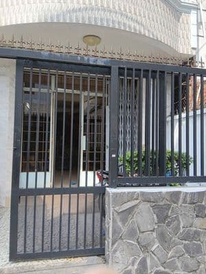 Nhà cần bán gấp! Hẻm lớn Lạc Long Quân