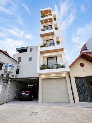Nhà 45m² 6 tầng thang máy ô tô vào nhà Thạch Bàn