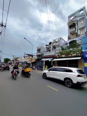 Bán nhà mặt tiền Thạch Lam 8x18 đúc 3 tam