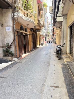 Nhà nho nhỏ trong con ngõ to to - 28m2 chỉ gần 4 tỷ là enter