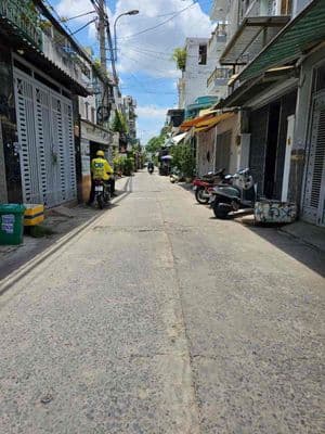 *** 1 căn – nhà đẹp full nội thất – ô tô ngủ trong nhà diệ