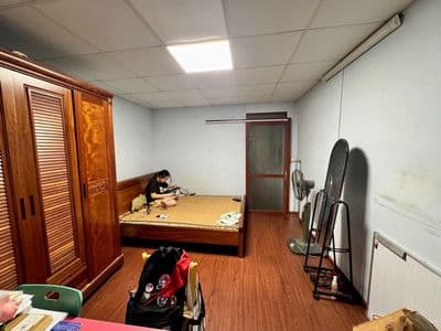 Bán gấp_ nhà 5 tầng – 50m2_ mặt hơn 3m – phố trương định