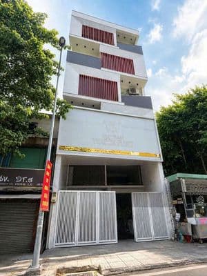 nhà mặt tiền nguyễn trọng tuyển, p1. dt 7x22m 1 hầm 5 lầu st.