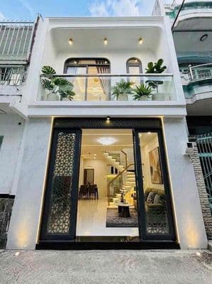 Nhà sát đầm sen - vào ở ngay