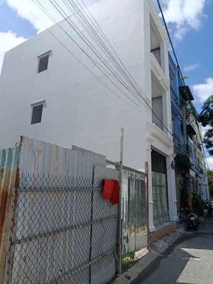 bán nhà và đất 108m2 sổ riêng kdc xã phong phú gần nguyễn văn linh