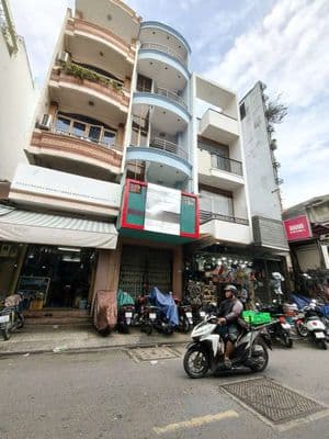 Cho thuê nhà Mặt tiền gần Dương Tử Giang, Q5- 4x20- 5 Tấm- 6P 4W