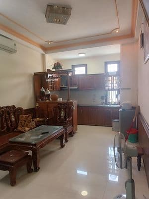 Cho thuê nhà 3 tầng kiệt 149 Lê Đình Lý, kiệt rộng 15m kinh doanh được
