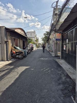 Cho thuê nhà gần chợ đầu mối