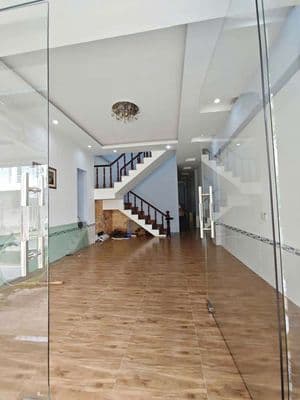 cho thuê nhà trệt lầu thuận tiện ở và mở văn phòng công ty