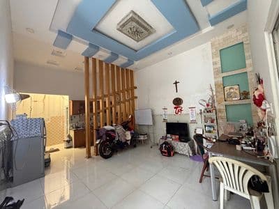 Nhà mặt tiền bà điểm - 63m– giá ngộp hơn 2 tỷ