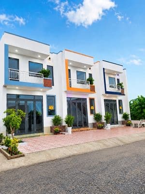 Nhà lầu liền kề có ban công đã hoàn thiện đs6 kdc đông phú cần thơ