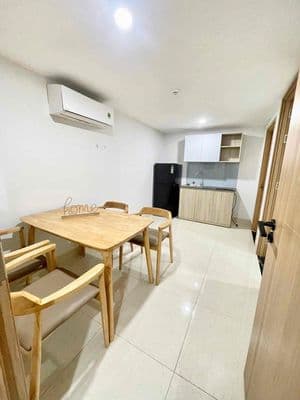 Căn Hộ 1 Phòng Ngủ - 25m2 - Full Nội Thất - Thang Máy- Khu Sân Bay
