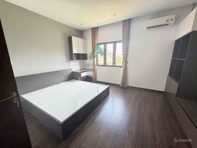 Cho thuê nhà 4 tầng 5 phòng ngủ đường trương quang được