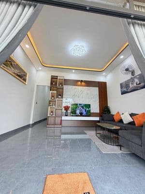 nhà hẻm cấp 1 đường Y Wang ,cách Đh Tây Nguyên 2km -5m x 25m